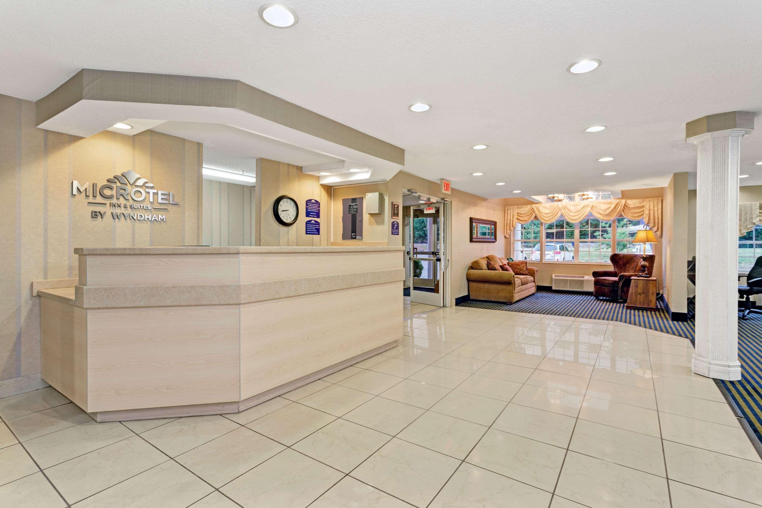 Microtel Inn & Suites By Wyndham Florence/Cincinnati Airpo Exterior foto